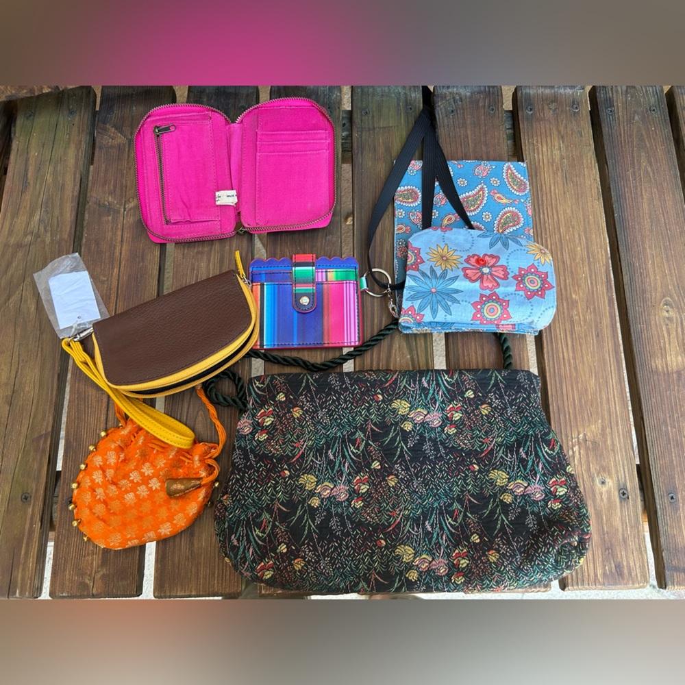 6 Colorful Assorted Bags and Pouches/ Lot - Picture 8 of 14
